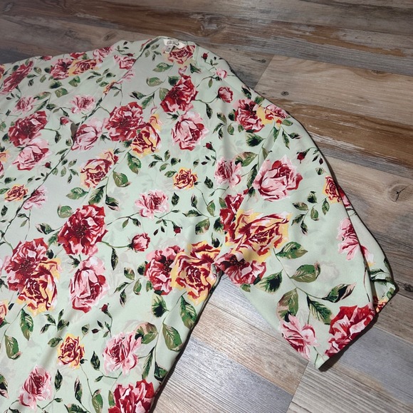 The Pioneer Woman Sweaters - The Pioneer Woman Floral Duster Kimono Mint Green Red Roses Open Front S/M